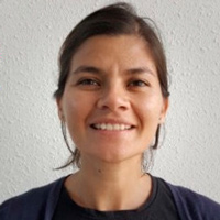 El vidrio y Adriana Huertas - Hablando con Científicos  podcast  - CienciaEs.com