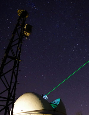Telemetría láser a satélites - Hablando con Científicos podcast - Cienciaes.com